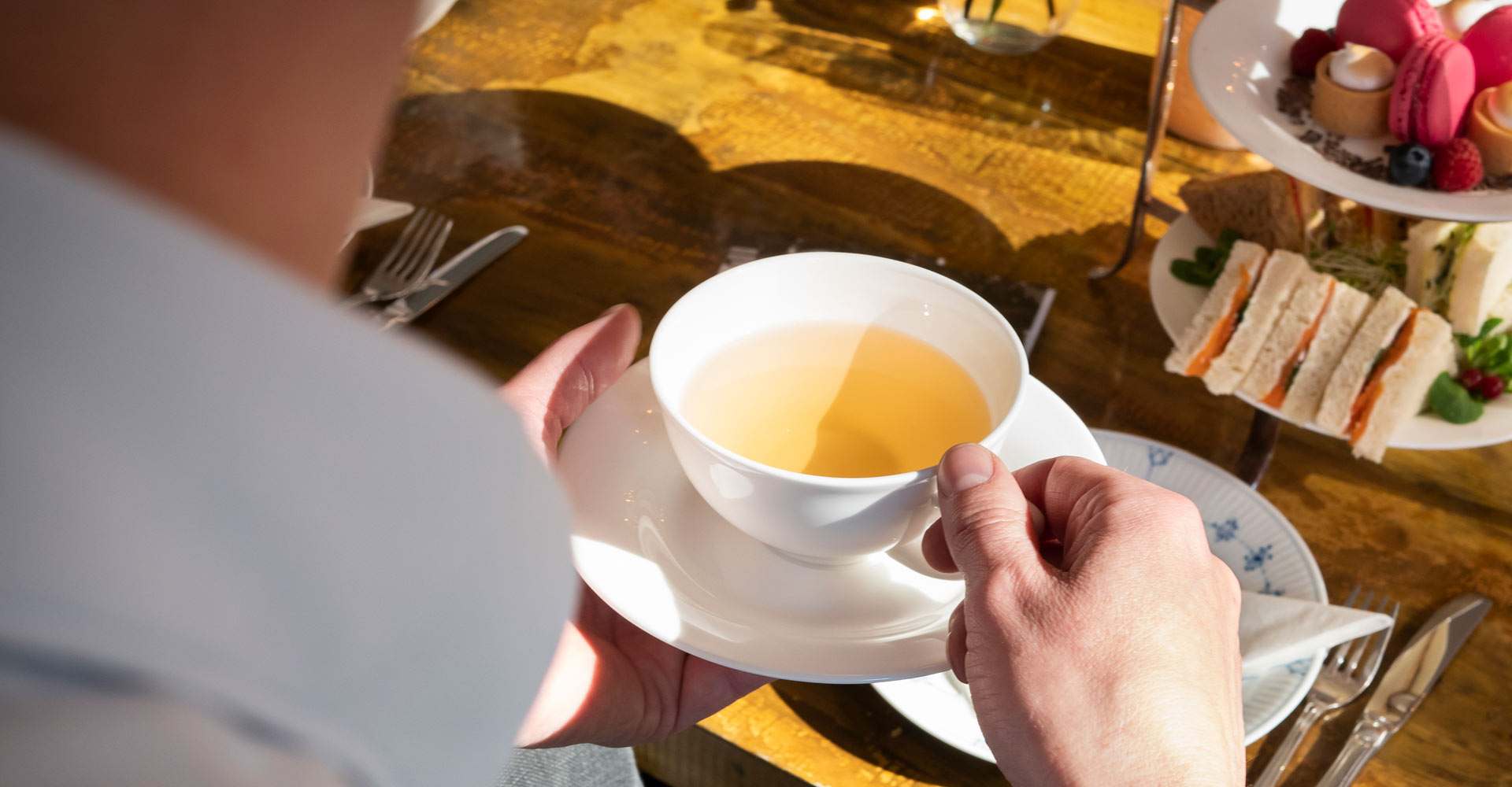 tearoom-frise-mand1